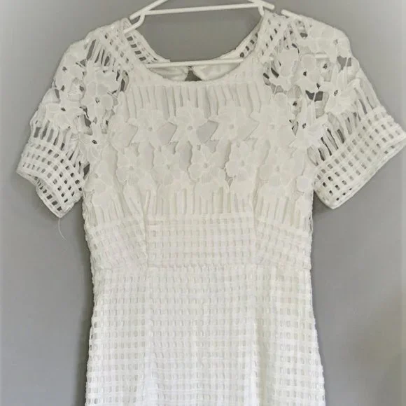 LACE & HEELS BOUTIQUE - lace/crochet style dress - size 10 - Picture 4 of 12